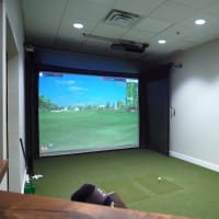 The SportScreen Vanish Series® – Einfahrbare Golf Simulator Kabine
