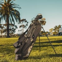 EL CAMINO Carry Bag – Sac de Golf Ultra-Léger 1,7 kg, Séparateur 4 Compartiments, Étanche avec Sangles Ergonomiques - SUNDAY GOLF BAG